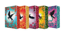 Hunger Games 5-Book Box Set (Deluxe Edition) (the Hunger Games, Catching Fire, Mockingjay, the Ballad of Songbirds and Snakes, Sunrise on the Reaping)
